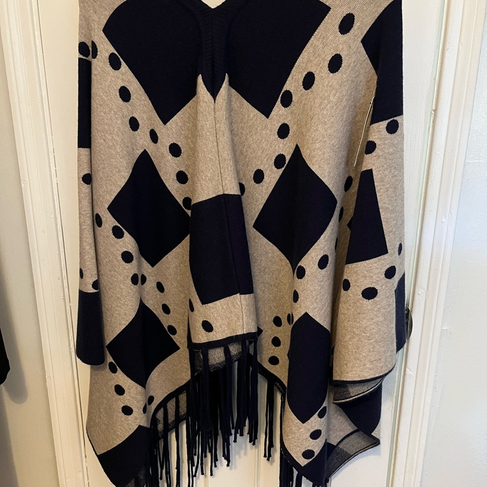NEW Women’s Cape With Fringe/Black with Tan and Dots/One Size Fits All